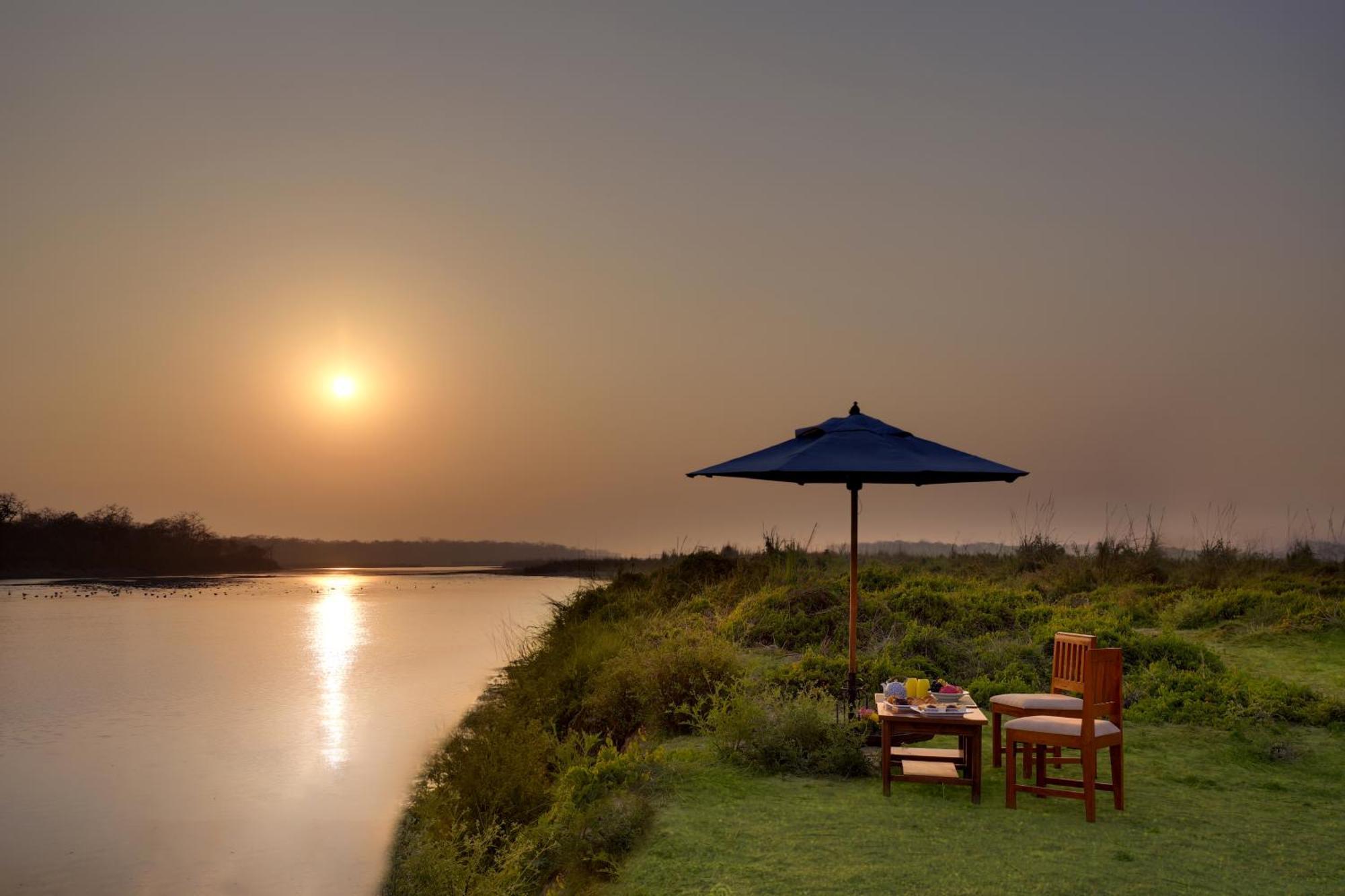 Patlahara Tigerland Safari - A Lemon Tree Resort, Chitwan, Nepal מראה חיצוני תמונה