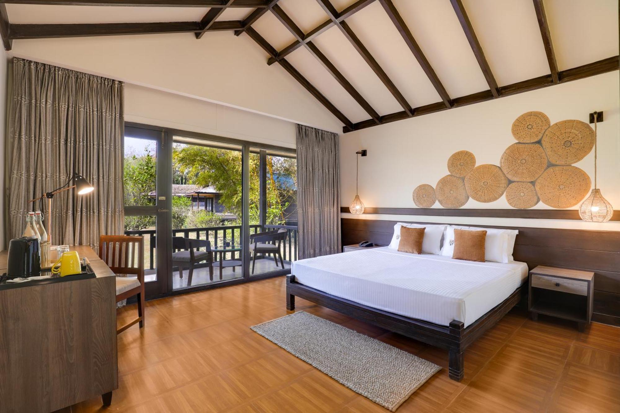 Patlahara Tigerland Safari - A Lemon Tree Resort, Chitwan, Nepal חדר תמונה